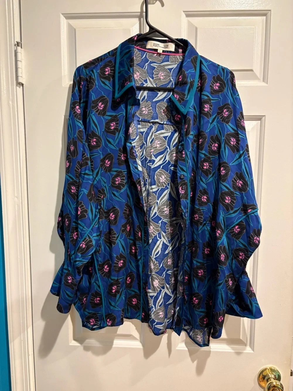 Diane von Furstenberg Alona blouse button down shirt sz M floral blue